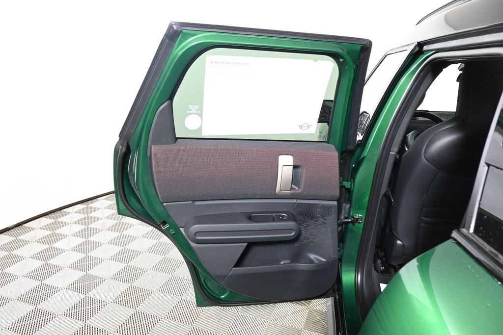 New 2026 Green MINI Iconic image 31