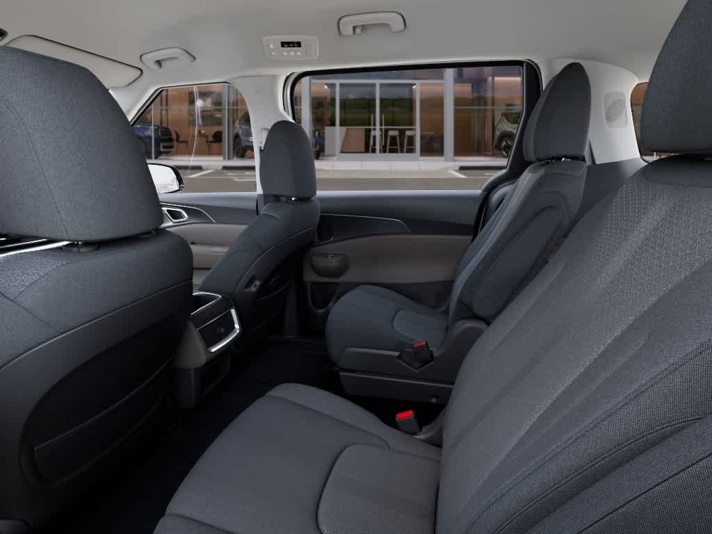 New 2026 Snow White Pearl Kia LX image 18