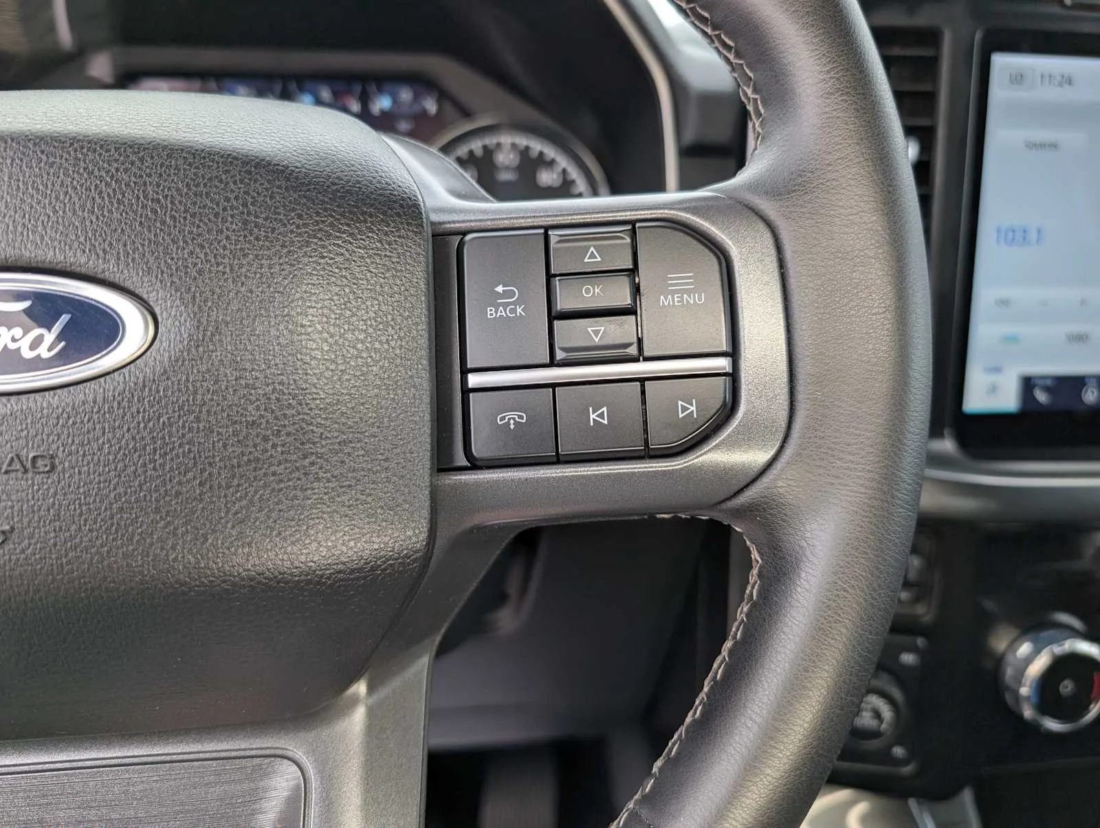 Used 2023 Oxford White Ford XLT image 39