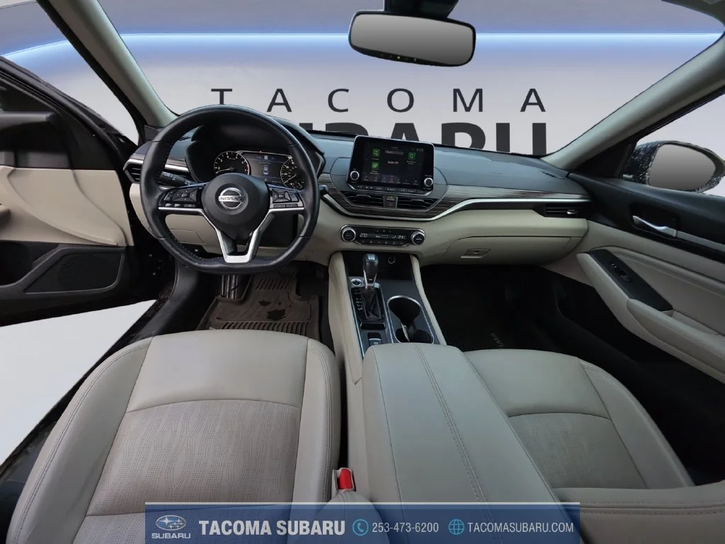 Used 2019 Black Nissan 2.5 Platinum image 12