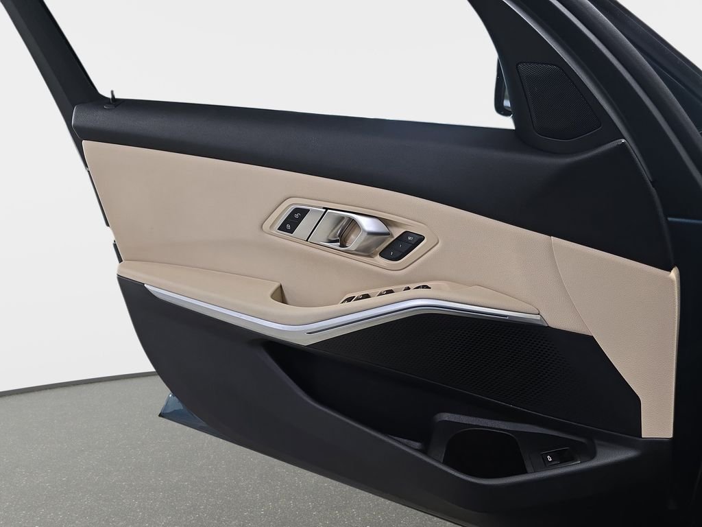Used 2020 Blue Ridge Mountain Metallic BMW 330i image 27