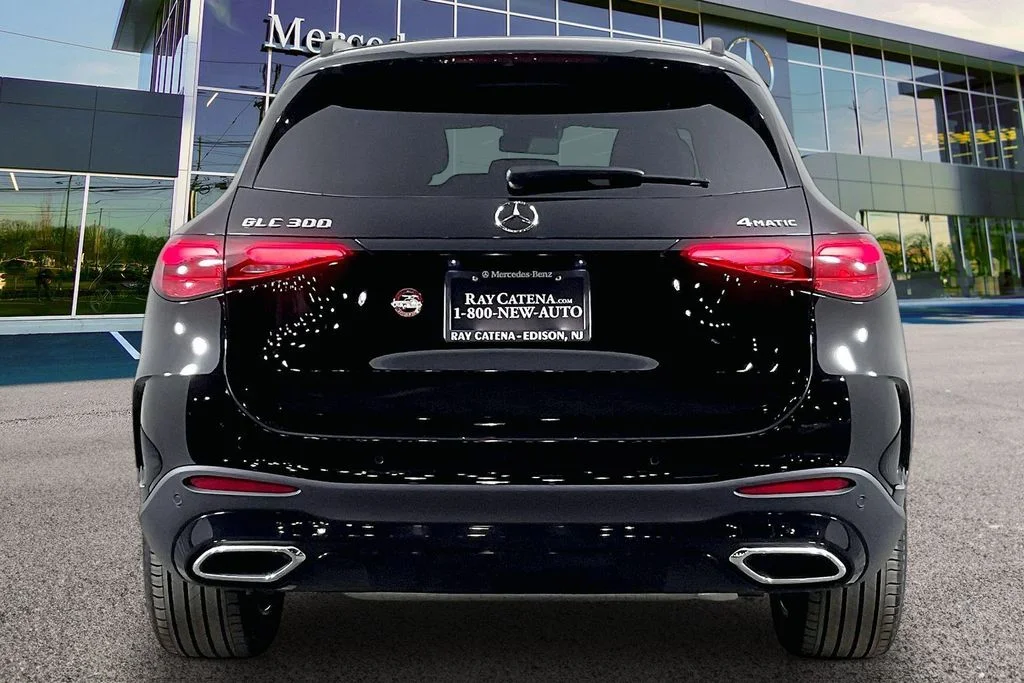 2026 Mercedes-Benz GLC Base - Photo 4