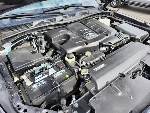 Used 2024 Gray INFINITI LUXE image 23