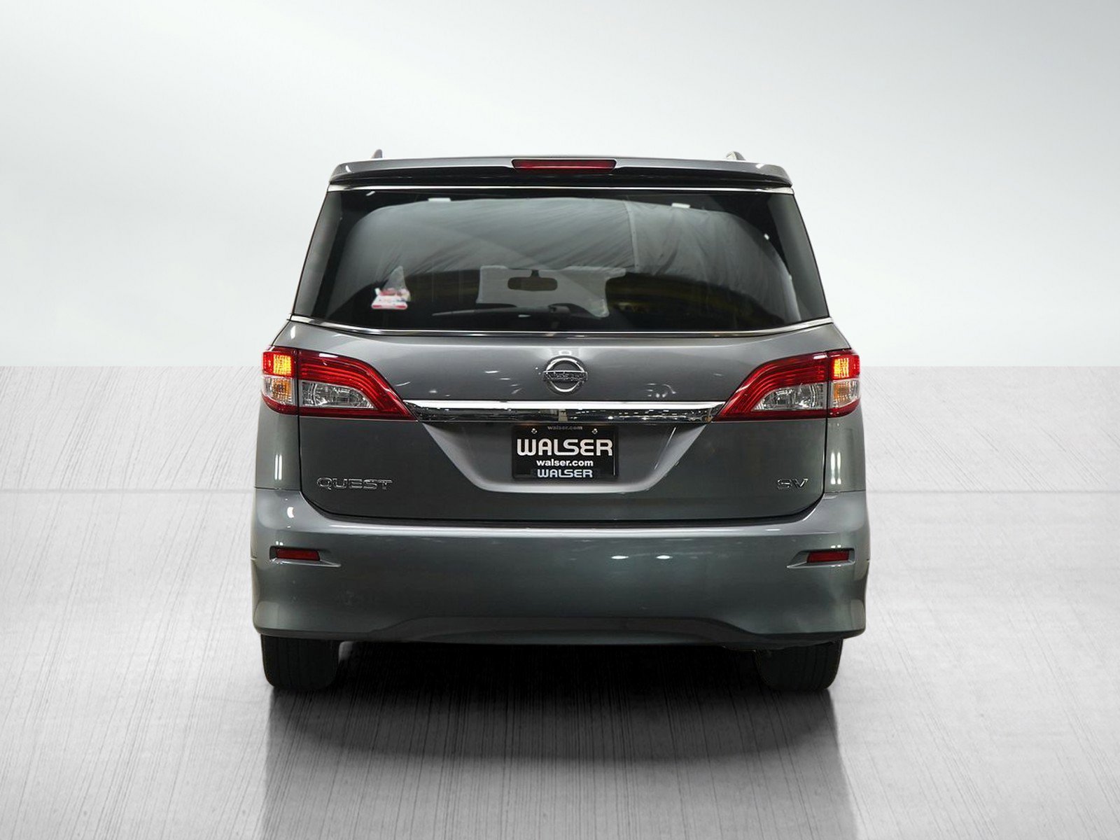 Used 2017 Gun Metallic Nissan SV CVT image 5