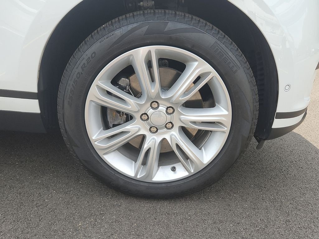 Used 2026 Fuji White Land Rover S image 8