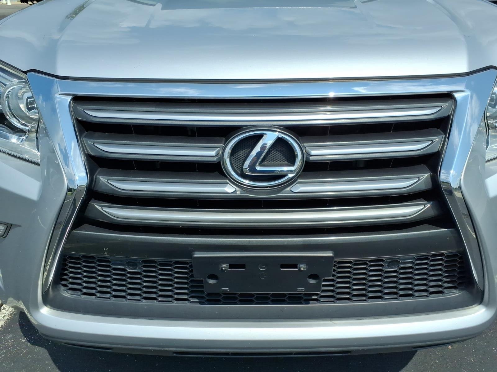 Used 2019 Silver Lining Metallic Lexus GX 460 Premium image 15