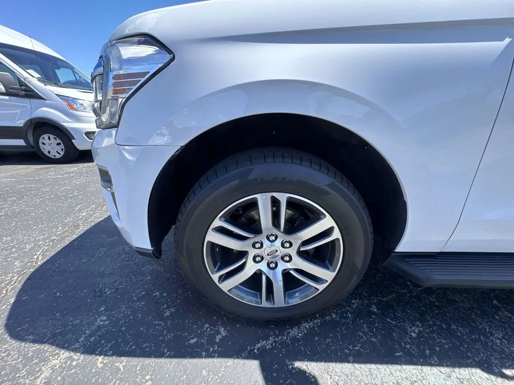 Used 2024 White Ford Limited image 10