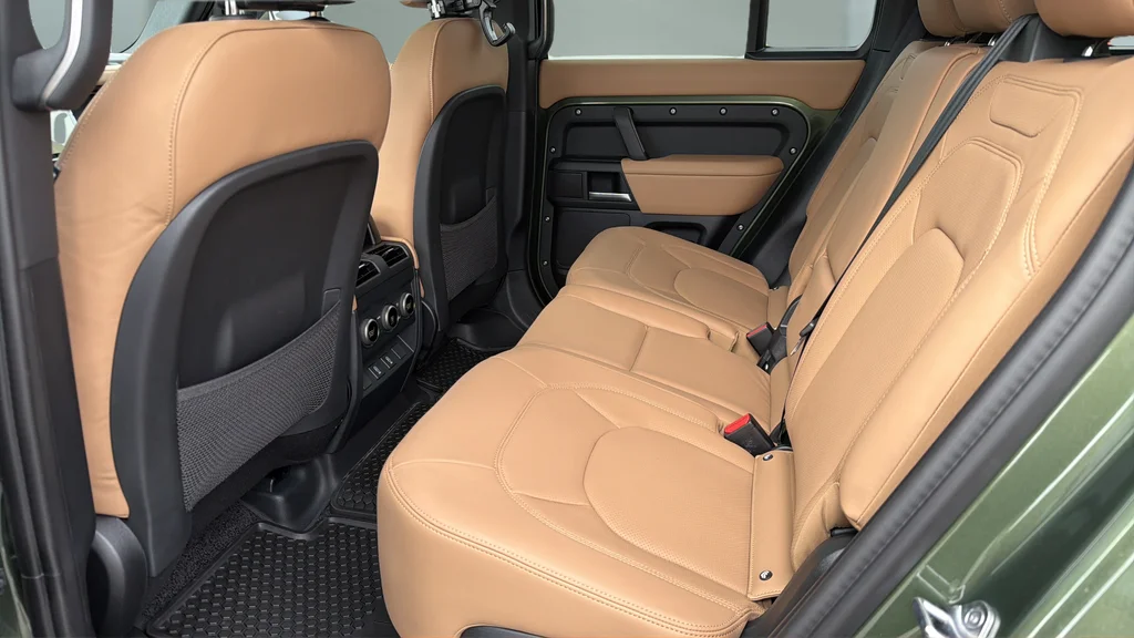New 2026 Green Land Rover S image 19