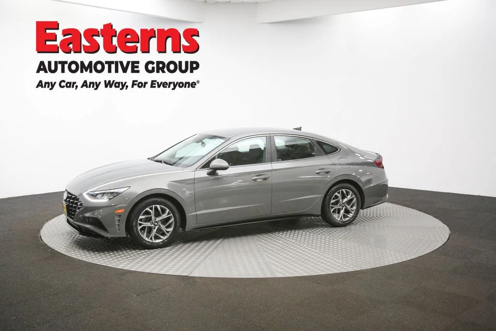 Used 2023 Gray Hyundai SEL image 53