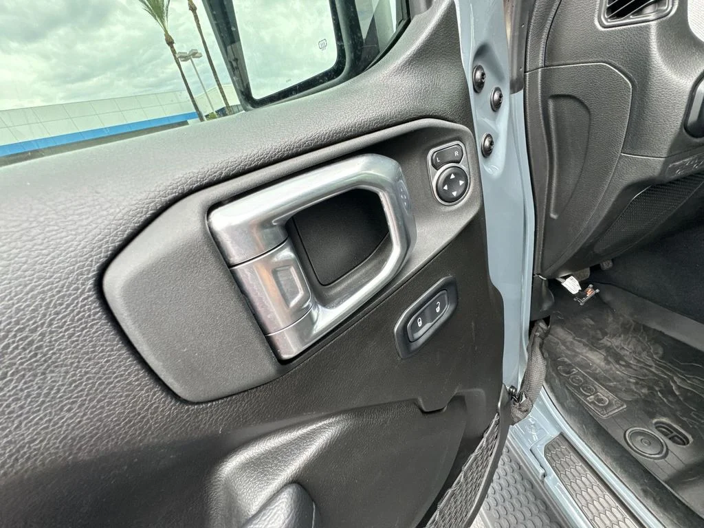 Used 2025 Gray Jeep Sport S image 23