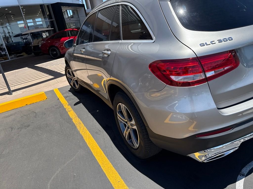 Used 2019  Mercedes-Benz GLC 300 image 3