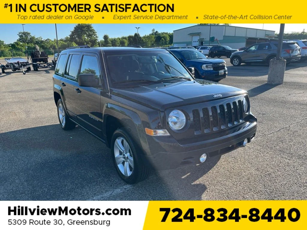 Used 2015 Black Clearcoat Jeep Latitude image 7