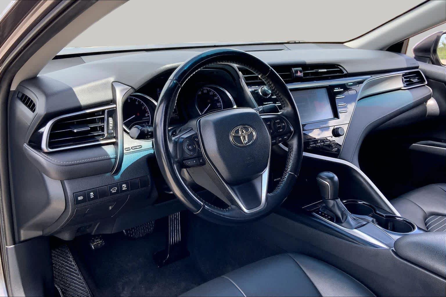 Used 2019 Predawn Gray Mica Toyota SE image 17