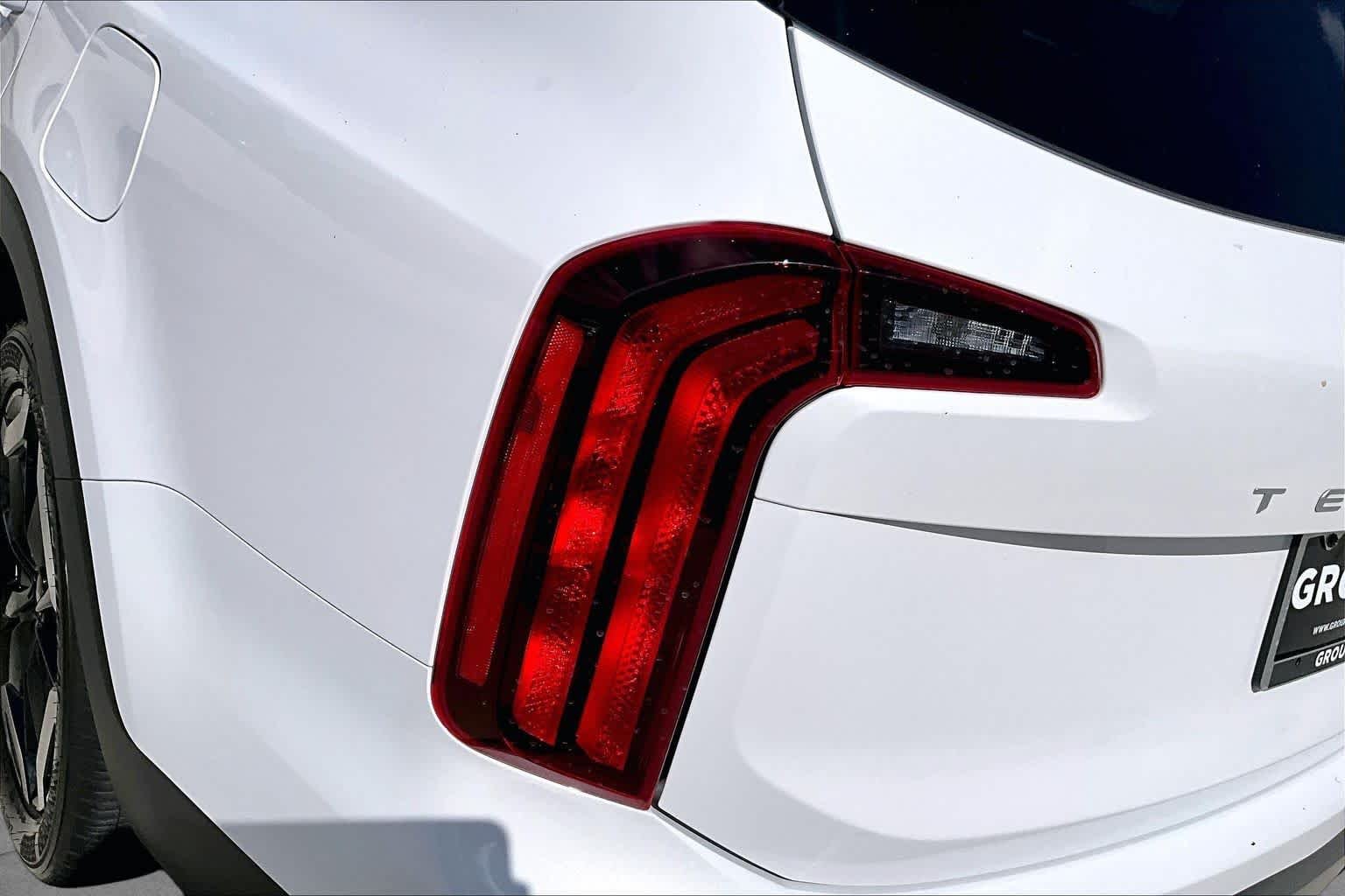 Used 2025 Glacial White Pearl Kia S image 27