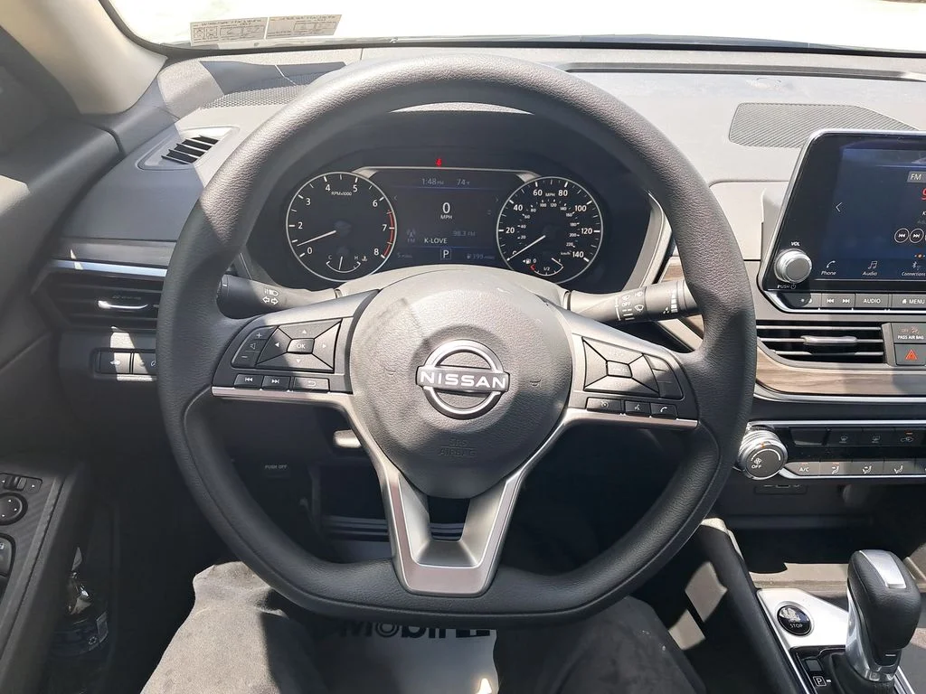 New 2026 White Nissan 2.5 SV image 15