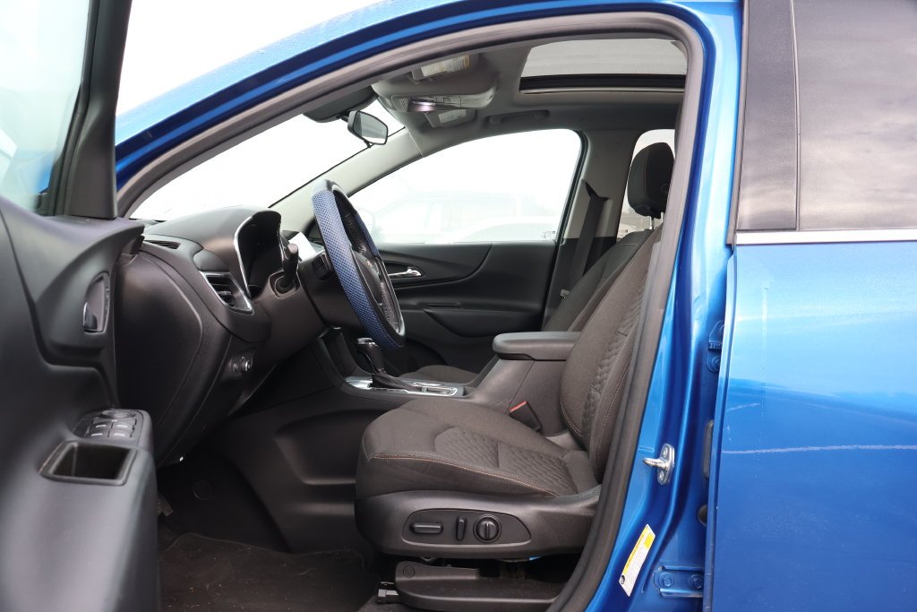 Used 2019 KINETIC BLUE METALLIC Chevrolet LT image 10