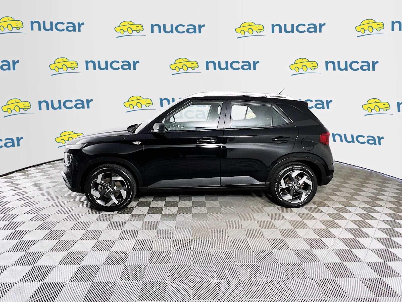 Certified Used 2023 Onyx Black Hyundai SEL image 4