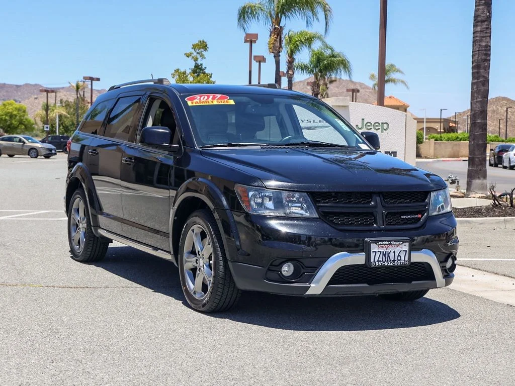 Used 2017 Dodge Journey Crossroad Plus with VIN 3C4PDCGB2HT633707 for sale in Hemet, CA