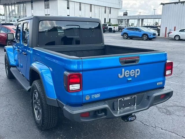 Used 2022 Blue Jeep Overland image 8