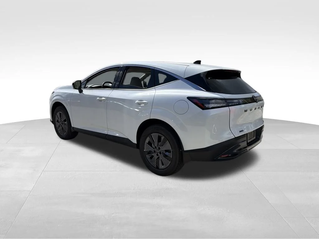 New 2026 White Nissan SL image 5