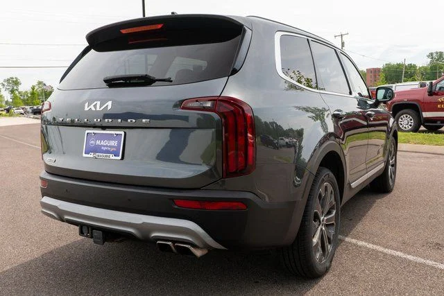 Used 2022 Gray Kia S image 6