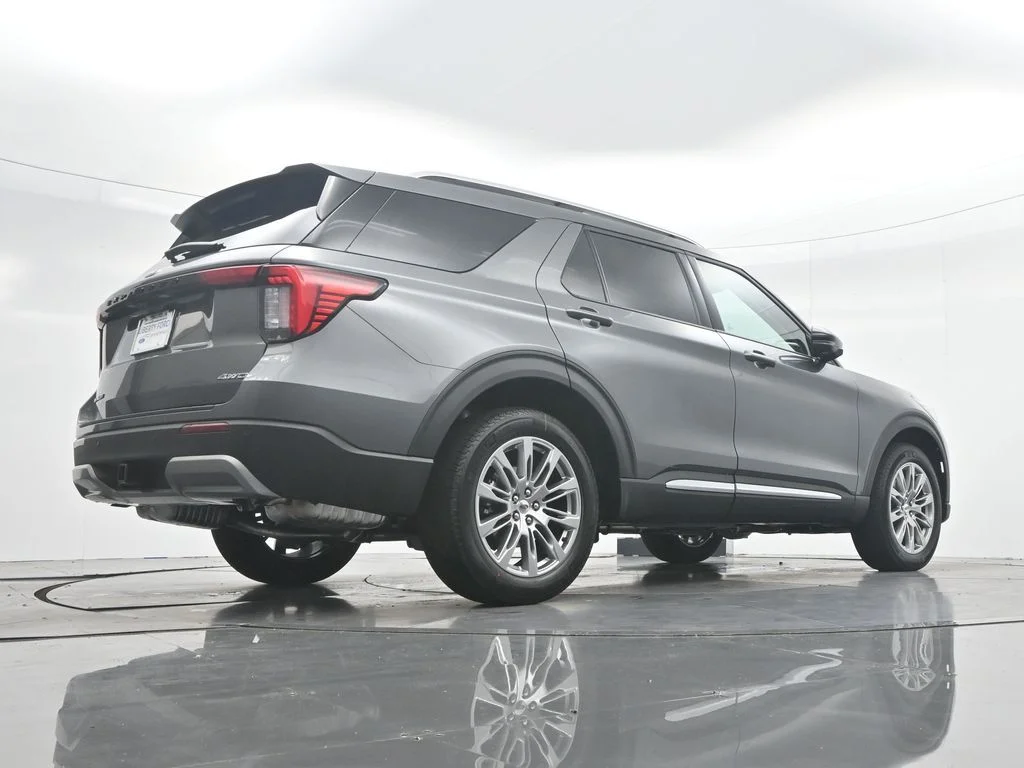New 2026 Carbonized Gray Metallic Ford Platinum™ image 47