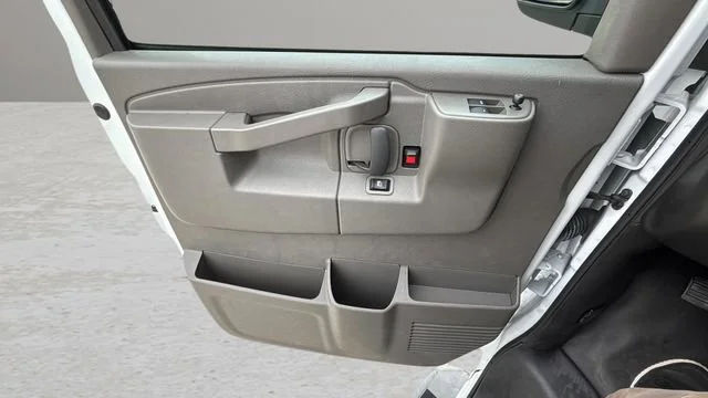 Used 2024 Summit White GMC Work Van image 17