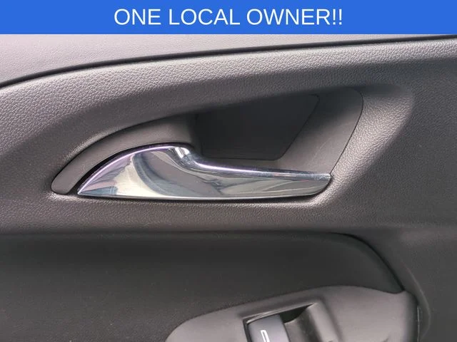 Used 2022 White Chevrolet LS image 28