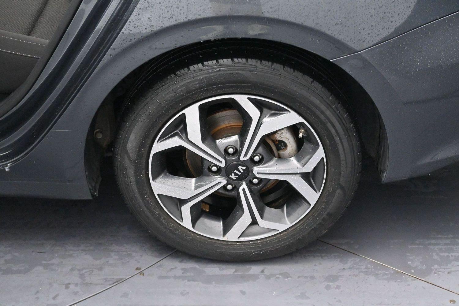 Used 2020 Gravity Gray Kia LXS image 25