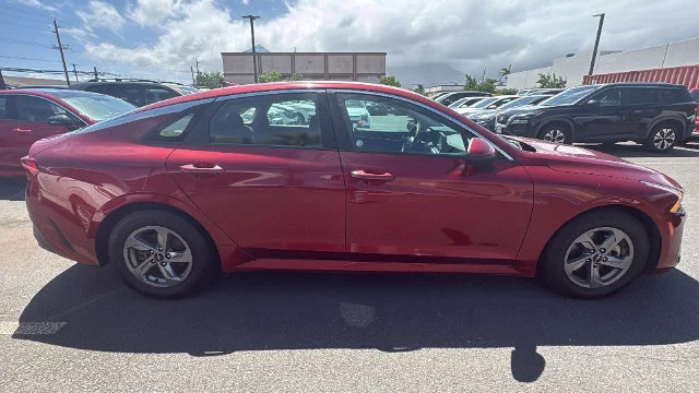 Used 2023 Red Kia LXS image 8