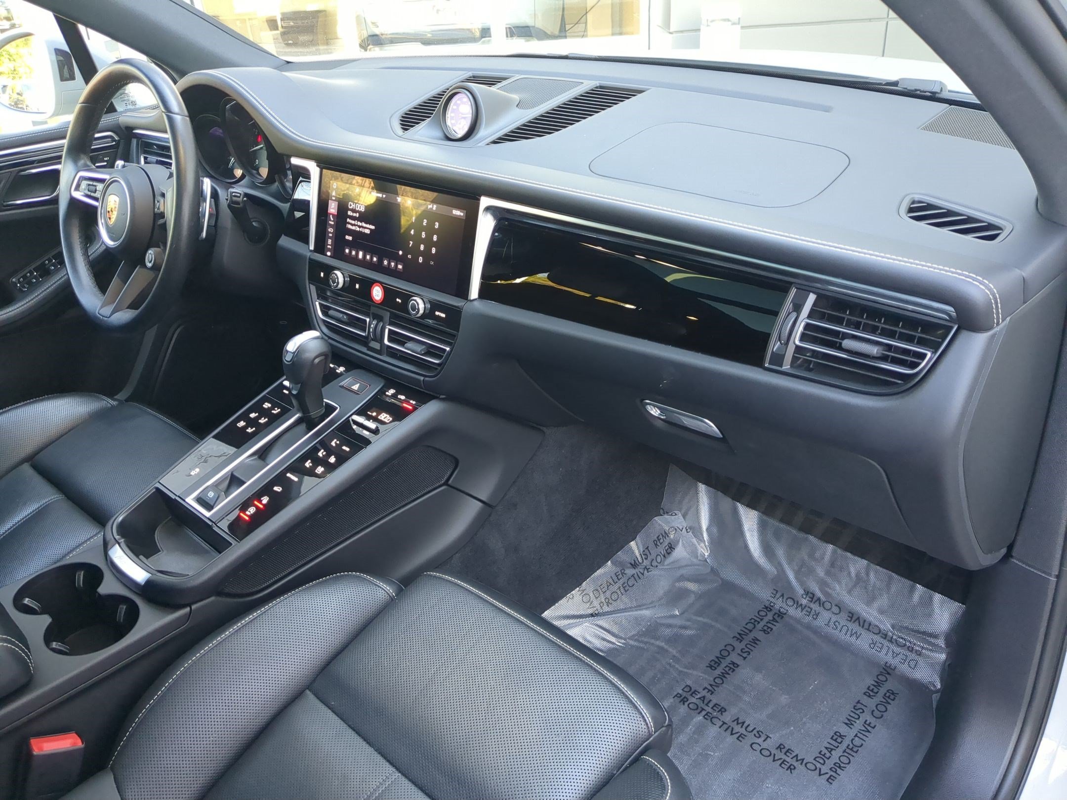 Used 2024 Chalk Porsche AWD image 33