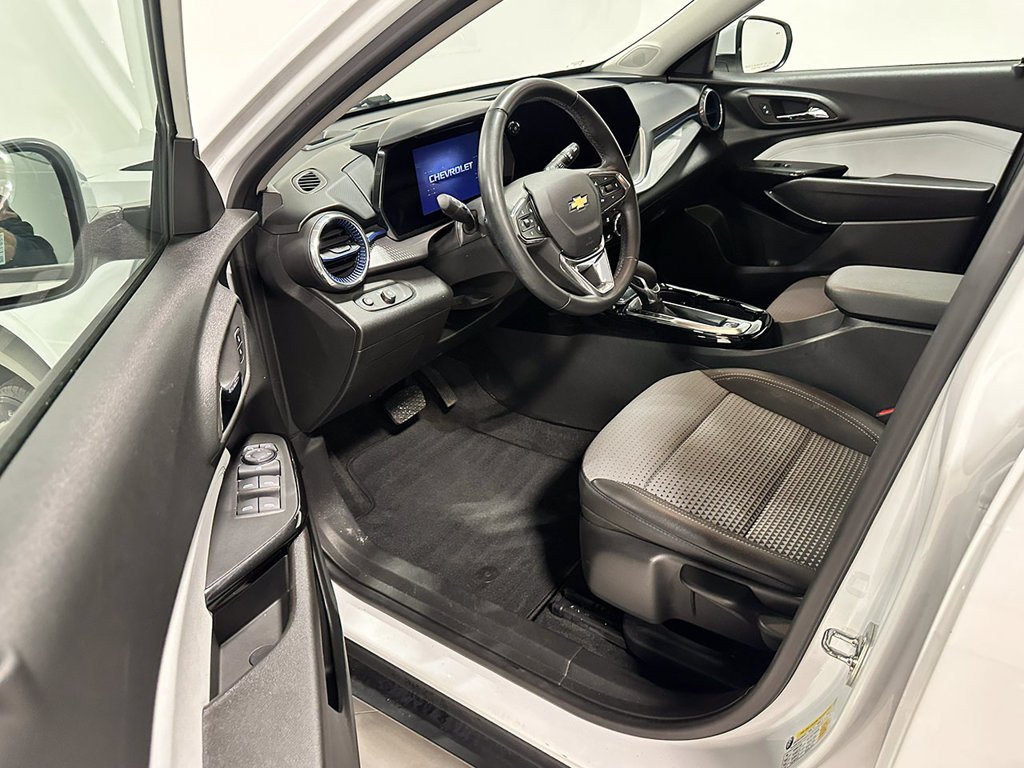 Used 2024 White Chevrolet LT image 16