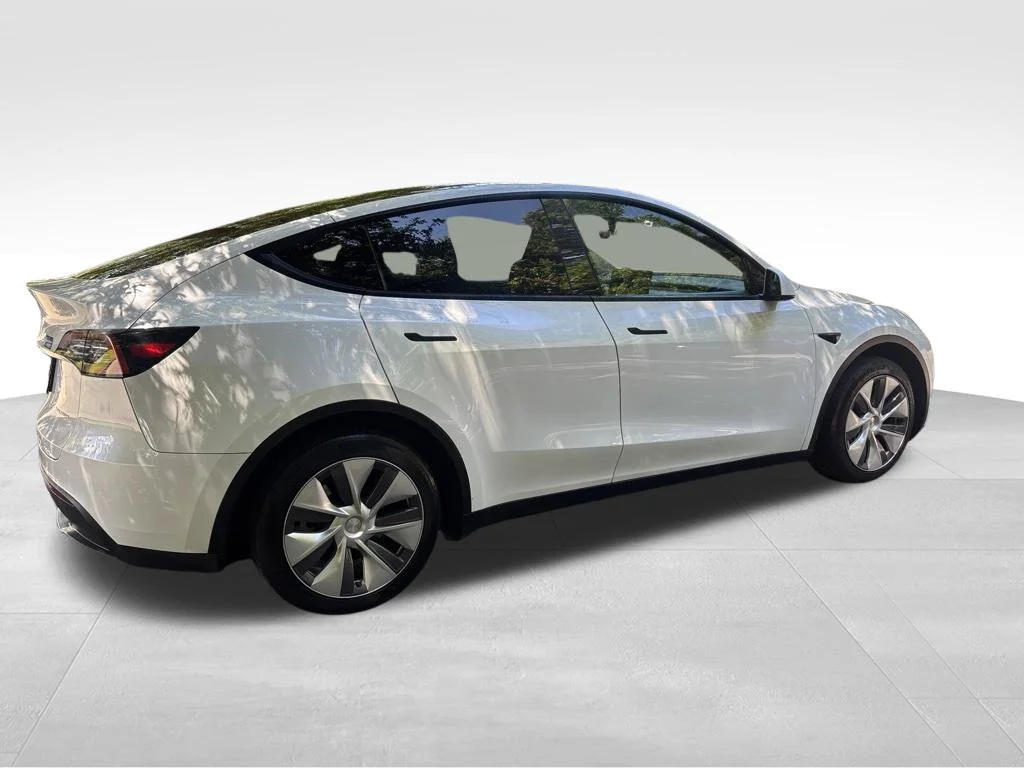 Used 2023 White Tesla Long Range image 8