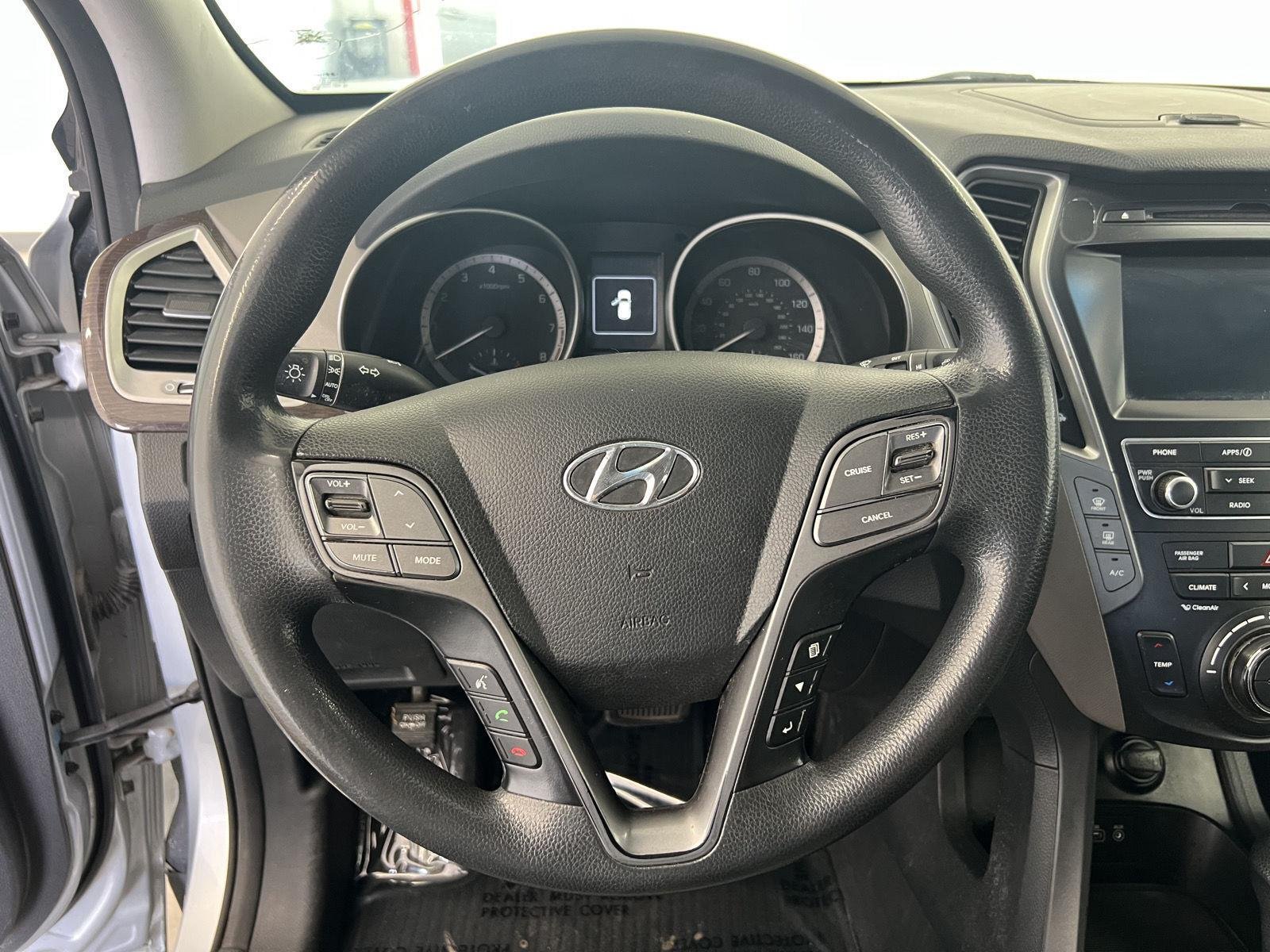 2017 Hyundai Santa Fe SE - Photo 19
