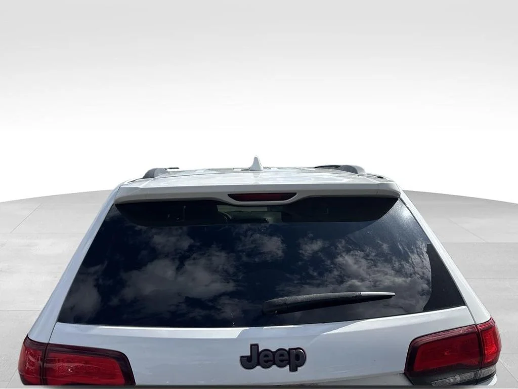 Used 2021 White Jeep Trailhawk image 5