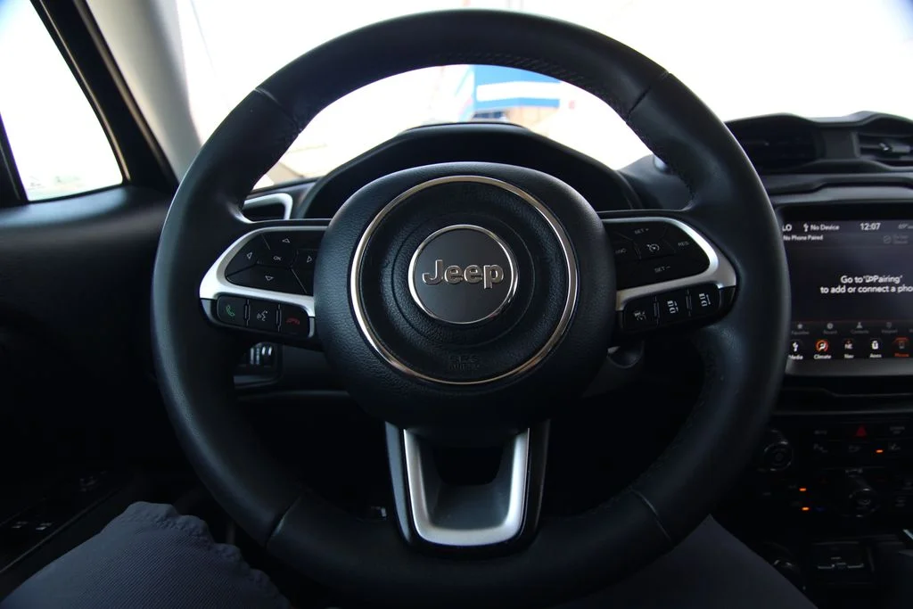 Used 2021 Black Jeep Latitude image 18