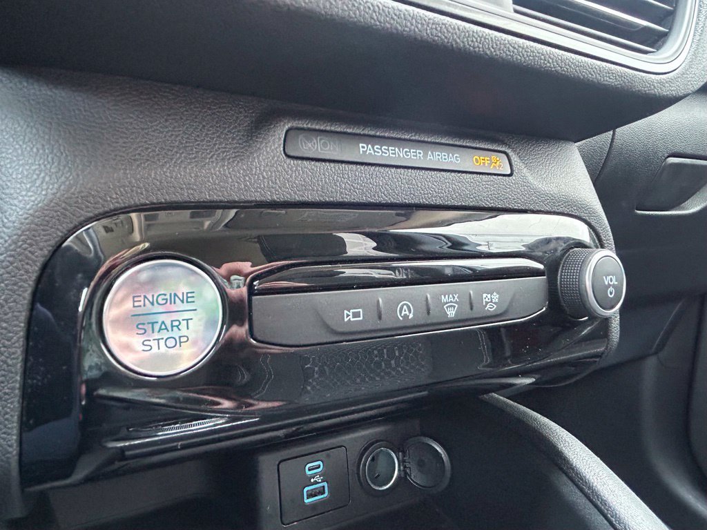 Used 2023 Vapor Blue Ford Active image 16