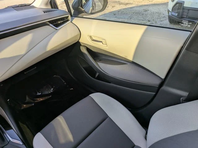 Used 2023  Toyota LE image 15