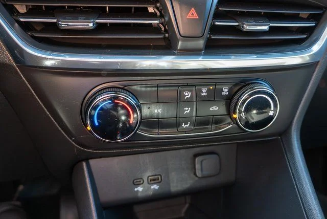 Used 2024 Red Buick Preferred image 27
