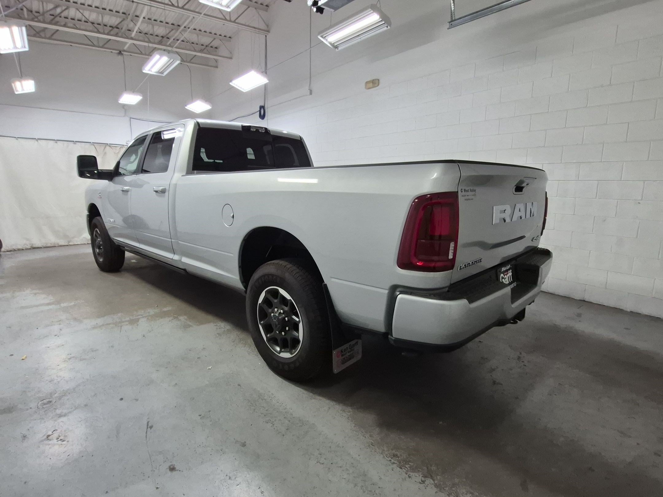New 2026 Silver-Zynith Exterior Paint RAM Laramie image 7