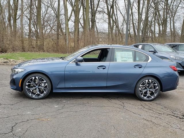 New 2026 Arctic Race Blue metallic BMW 330i xDrive image 2
