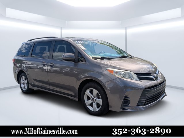 2020 Toyota Sienna LE