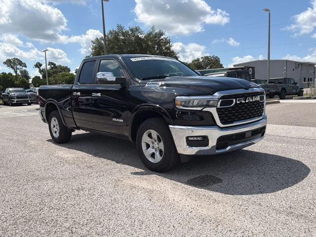 New 2026 Diamond Black Crystal Pearl-Coat Exterior Paint RAM Big Horn/Lone Star image 2
