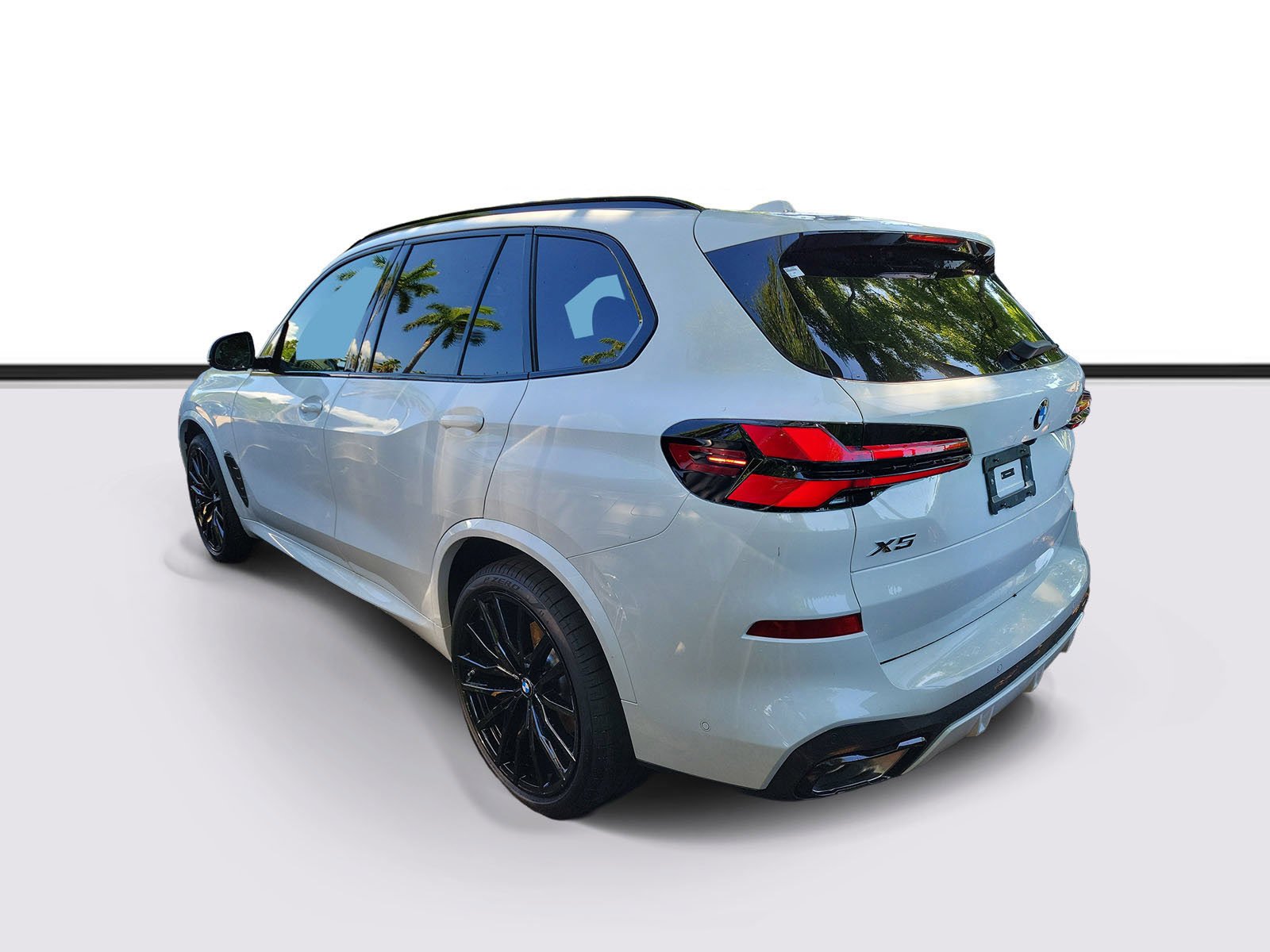 New 2026 Alpine White BMW sDrive40i image 3
