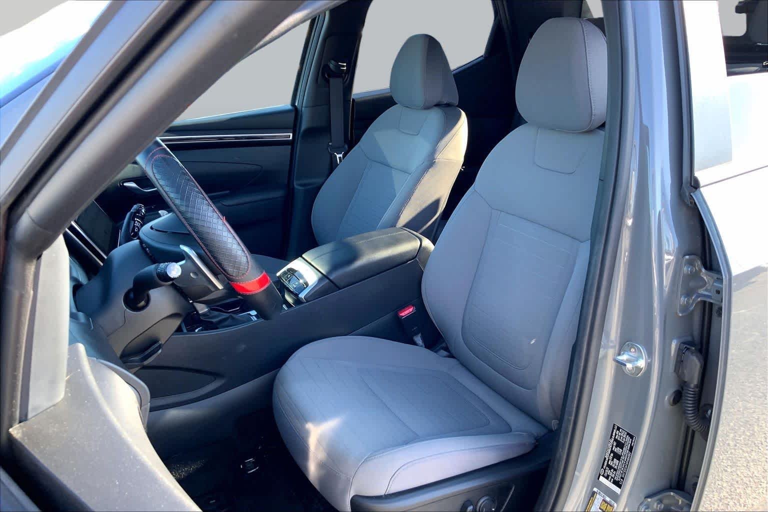 Used 2023 Hampton Gray Hyundai SEL Premium image 7
