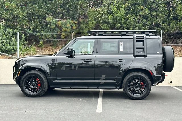 New 2026 Santorini Black Land Rover X image 2