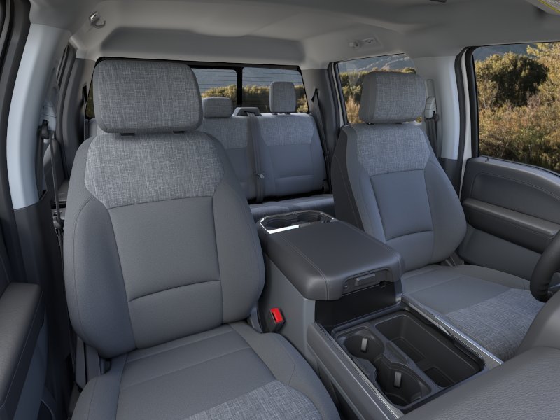 New 2026 Oxford White Ford F-250® XLT image 10