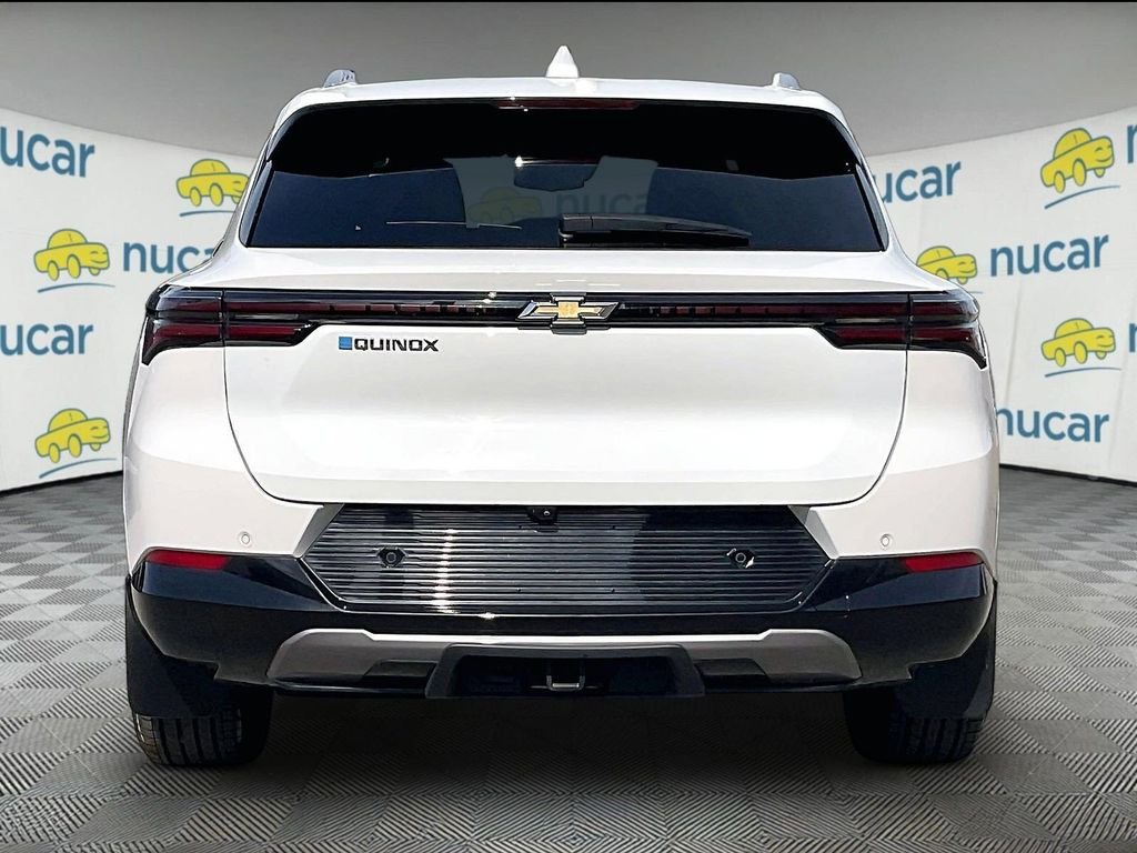 Used 2024 White Chevrolet LT image 5