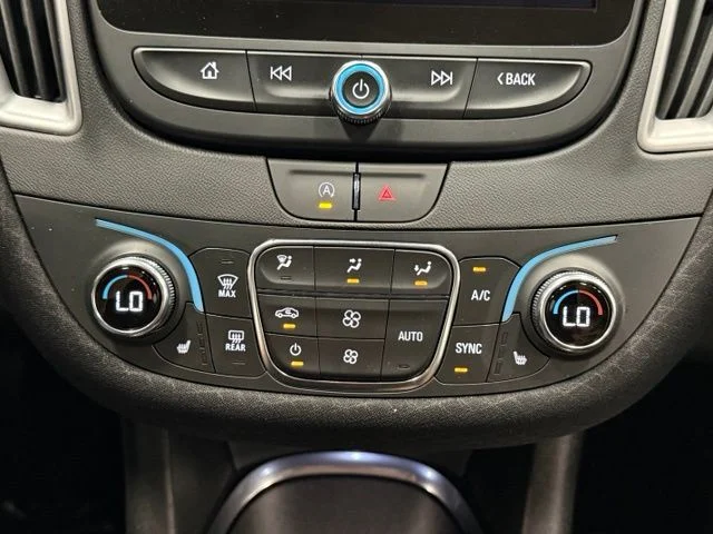 Used 2025 Gray Chevrolet LT image 28