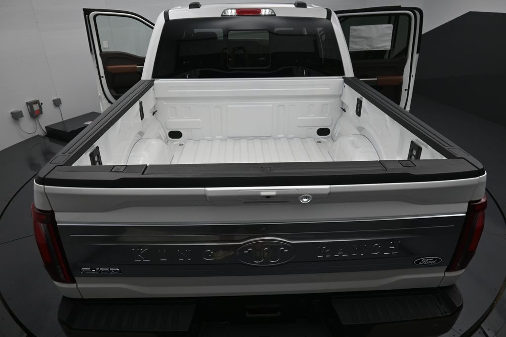 New 2026 Star White Metallic Tri-Coat Ford King Ranch® image 30